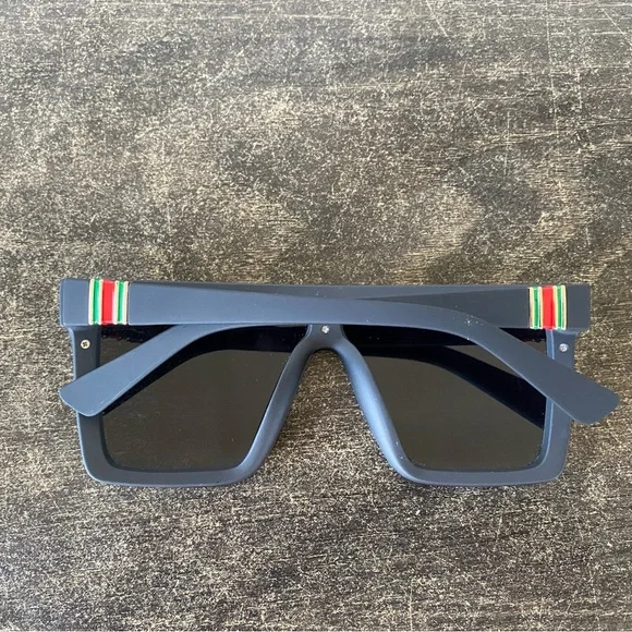 MEDUSA SQUARE VENCI SUNGLASS - Picture 9 of 9